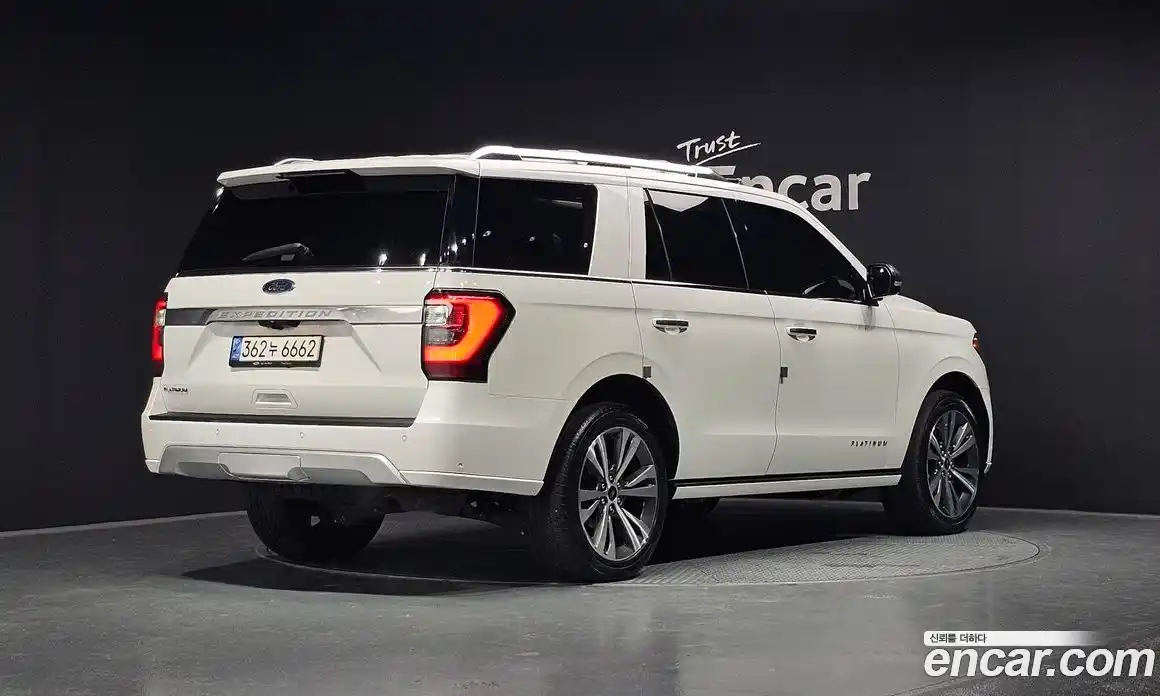 Ford Expedition 2021 3.5 Автомат в Москве № 199885, фото 6