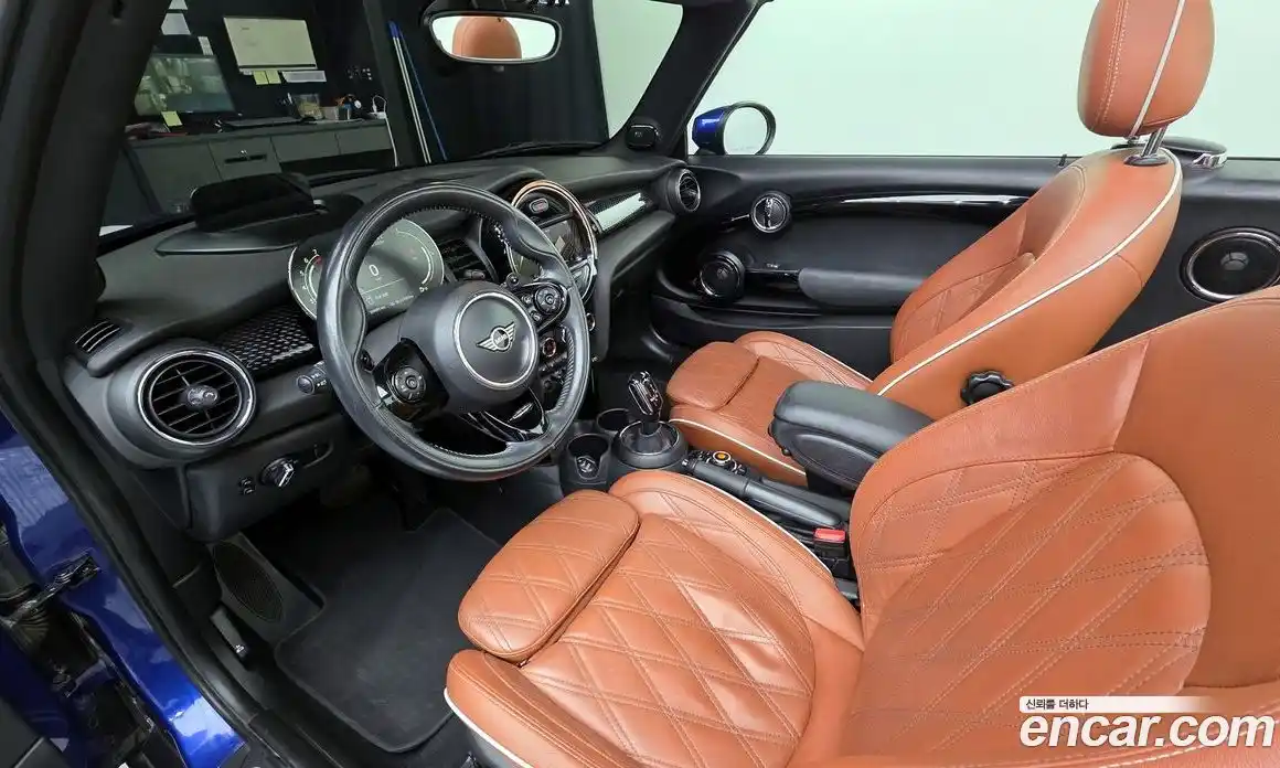 Mini Cooper Convertible 2021 2.0 Автомат в Москве № 200972, фото 4