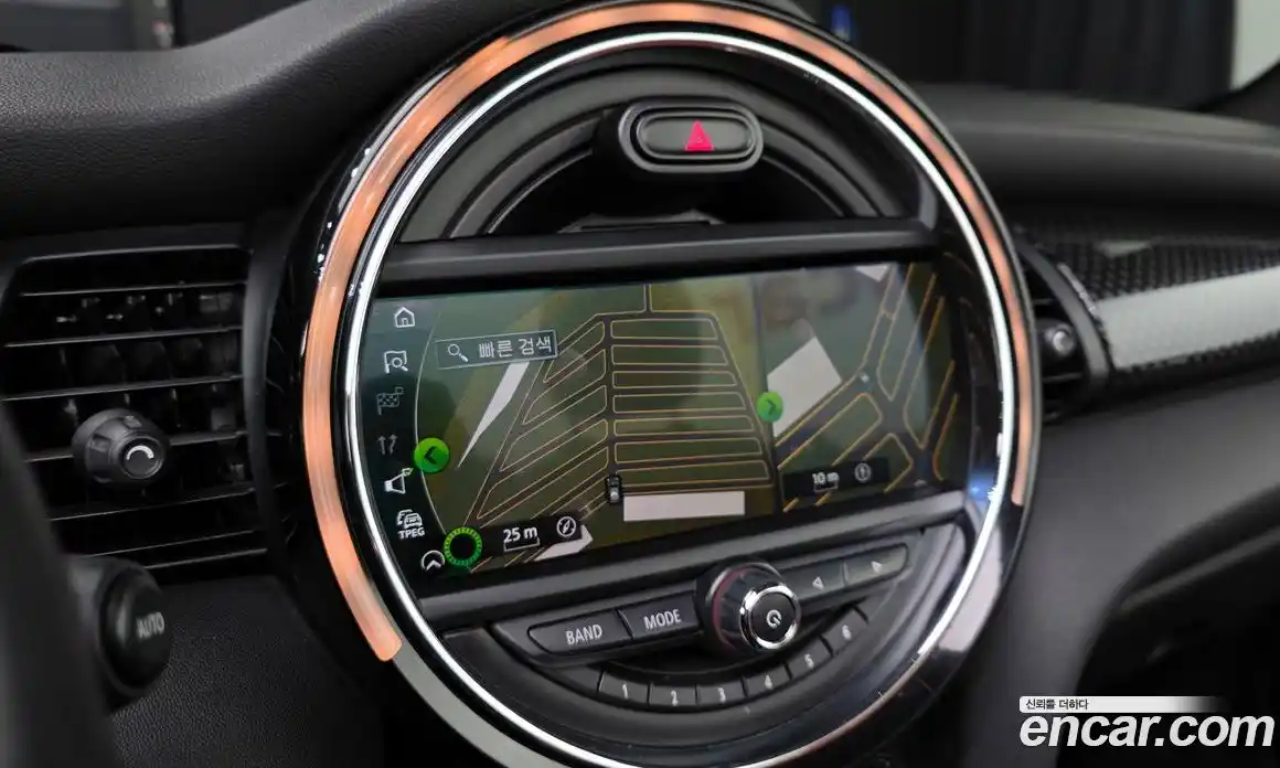 Mini Cooper Convertible 2021 2.0 Автомат в Москве № 200972, фото 6