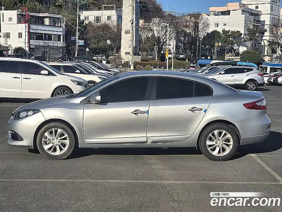 Renault SM3 2015 1.6 Автомат в Москве № 209738, фото 4