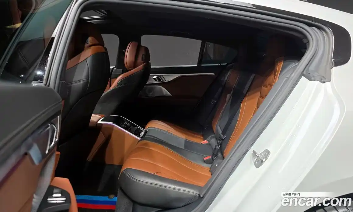 BMW 8-Series 2023 4.4 Автомат в Москве № 211079, фото 6