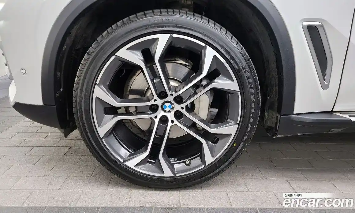 BMW X5 2023 3.0 Автомат в Москве № 211171, фото 11