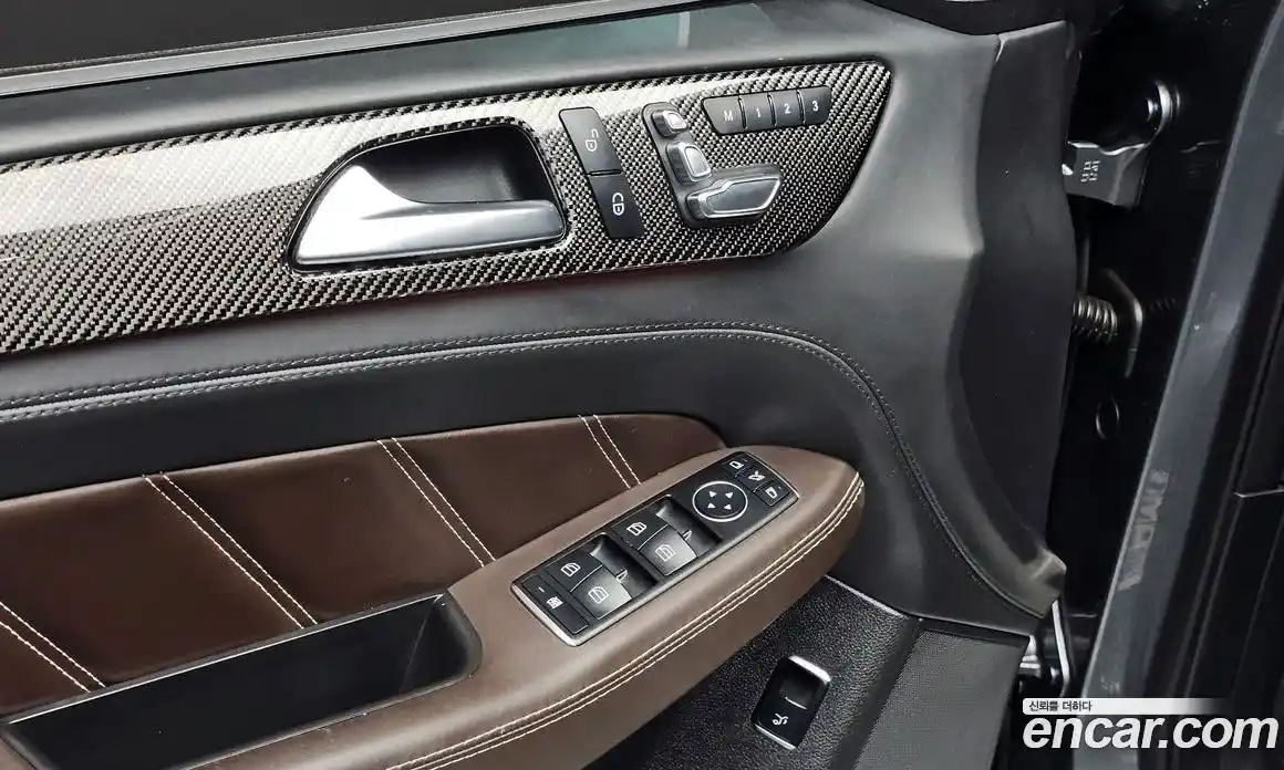 Mercedes-Benz GLE-Class 2018 5.5 Автомат в Москве № 211981, фото 19