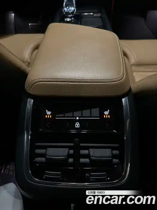 Volvo V60 2023 2.0 Автомат в Москве № 212859, фото 12