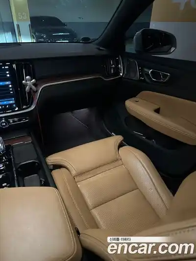 Volvo V60 2023 2.0 Автомат в Москве № 212859, миниатюра 6