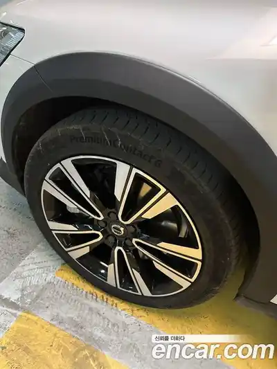 Volvo V60 2023 2.0 Автомат в Москве № 212859, миниатюра 9