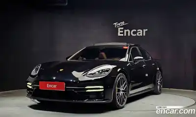 Porsche Panamera, 2022