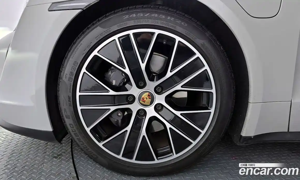 Porsche Taycan 2022 0.1 Автомат в Москве № 213116, фото 12