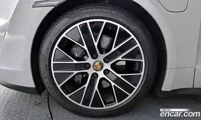 Porsche Taycan 2022 0.1 Автомат в Москве № 213116, миниатюра 12