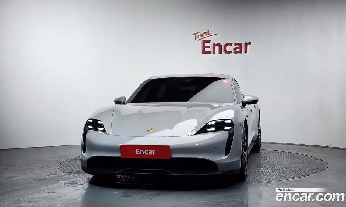 Porsche Taycan 2022 0.1 Автомат в Москве № 213116, фото 3