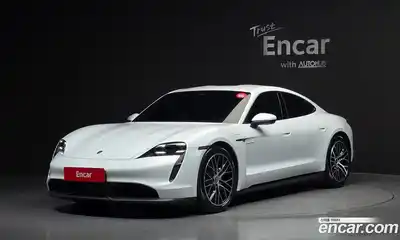 Porsche Taycan, 2022