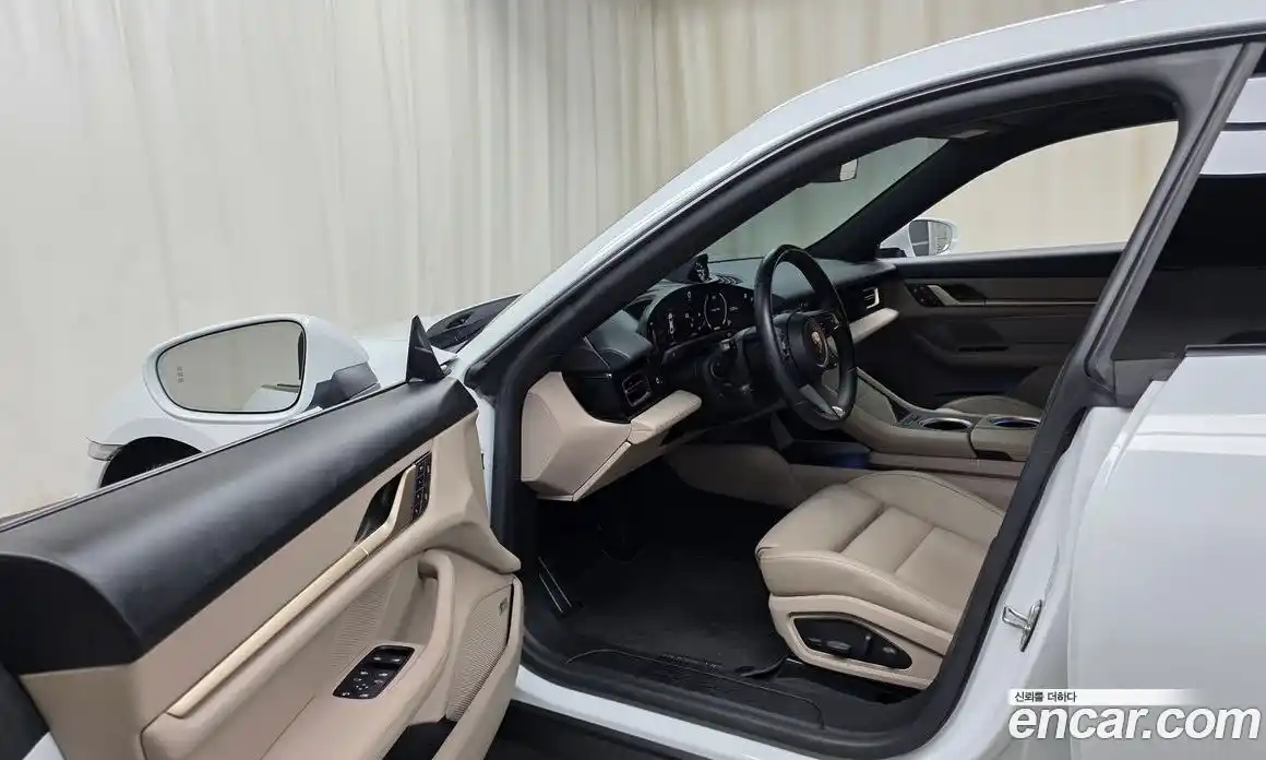 Porsche Taycan 2022 0.1 Автомат в Москве № 213206, фото 11