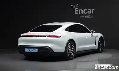 Porsche Taycan 2022 0.1 Автомат в Москве № 213206, миниатюра 2