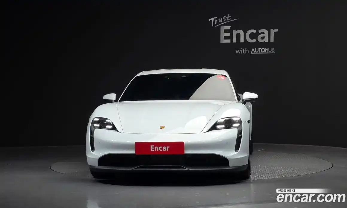 Porsche Taycan 2022 0.1 Автомат в Москве № 213206, фото 3