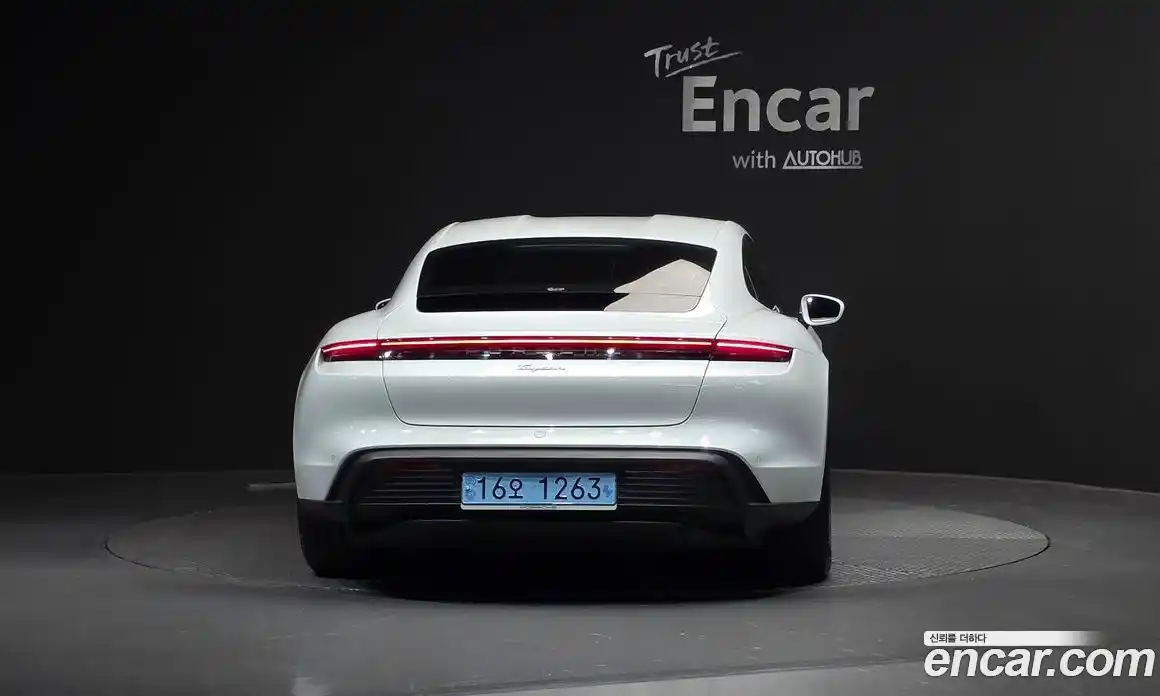 Porsche Taycan 2022 0.1 Автомат в Москве № 213206, фото 4