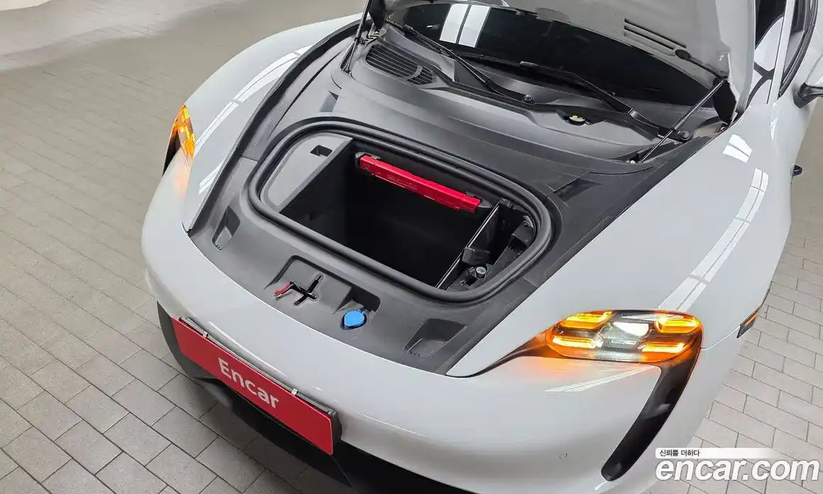 Porsche Taycan 2022 0.1 Автомат в Москве № 213206, фото 6