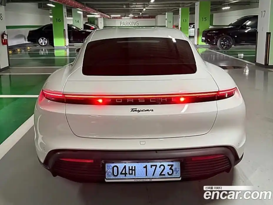 Porsche Taycan 2022 Автомат в Москве № 213212, фото 4