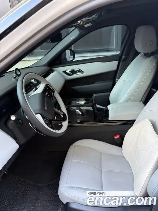 Land Rover Range-Rover Velar 2026 2.0 Автомат в Москве № 213899, фото 5