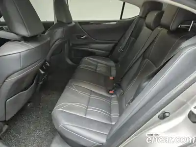 Lexus ES 2020 2.5 Автомат в Москве № 214833, миниатюра 12