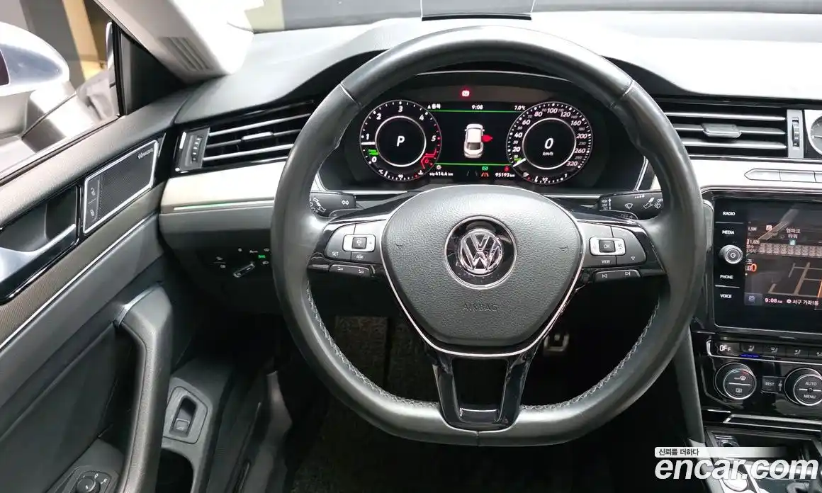 Volkswagen Arteon 2019 2.0 Автомат в Москве № 215273, фото 13