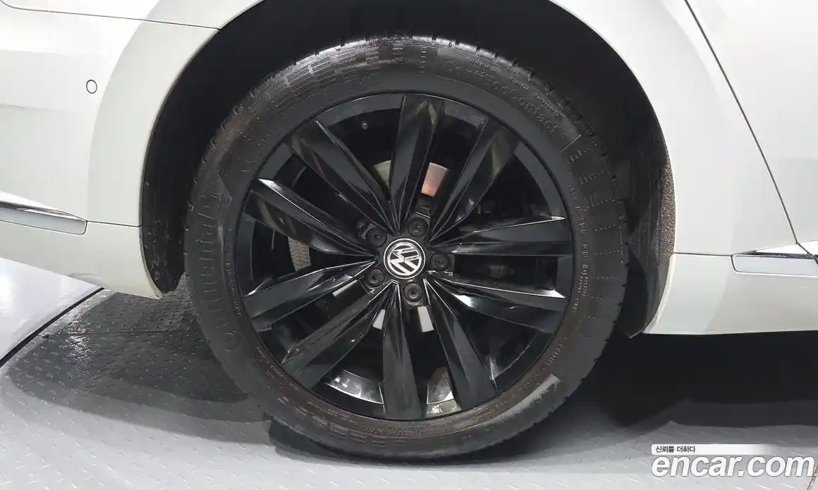 Volkswagen Arteon 2019 2.0 Автомат в Москве № 215273, фото 5