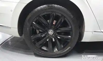 Volkswagen Arteon 2019 2.0 Автомат в Москве № 215273, миниатюра 5