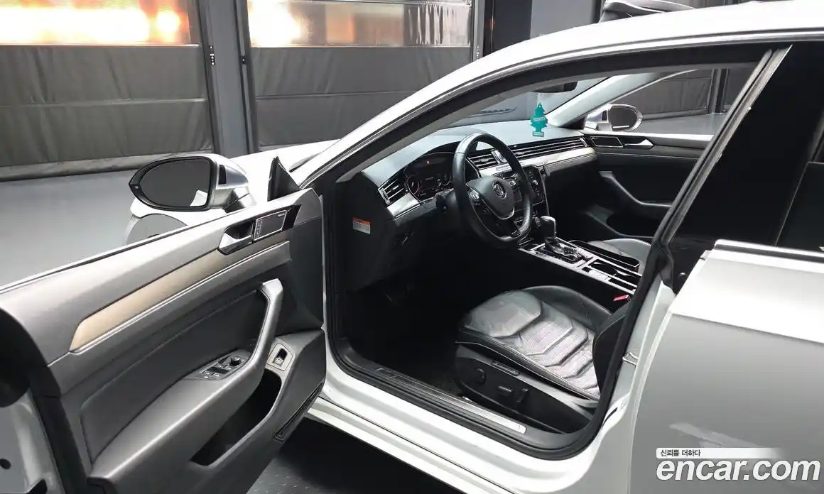 Volkswagen Arteon 2019 2.0 Автомат в Москве № 215273, фото 10