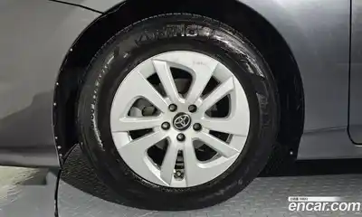 Toyota Prius 2018 1.8 Автомат в Москве № 215530, миниатюра 5