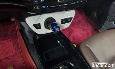 Toyota Prius 2018 1.8 Автомат в Москве № 215530, миниатюра 9