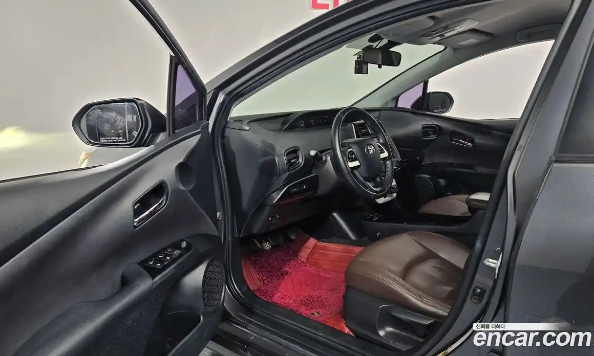 Toyota Prius 2018 1.8 Автомат в Москве № 215530, фото 10