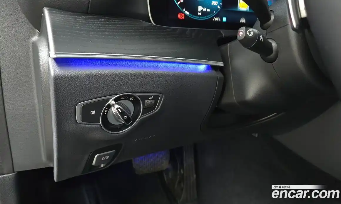 Mercedes-Benz E-Class 2023 2.0 Автомат в Москве № 216006, фото 16