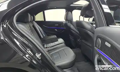 Mercedes-Benz E-Class 2023 2.0 Автомат в Москве № 216006, миниатюра 3