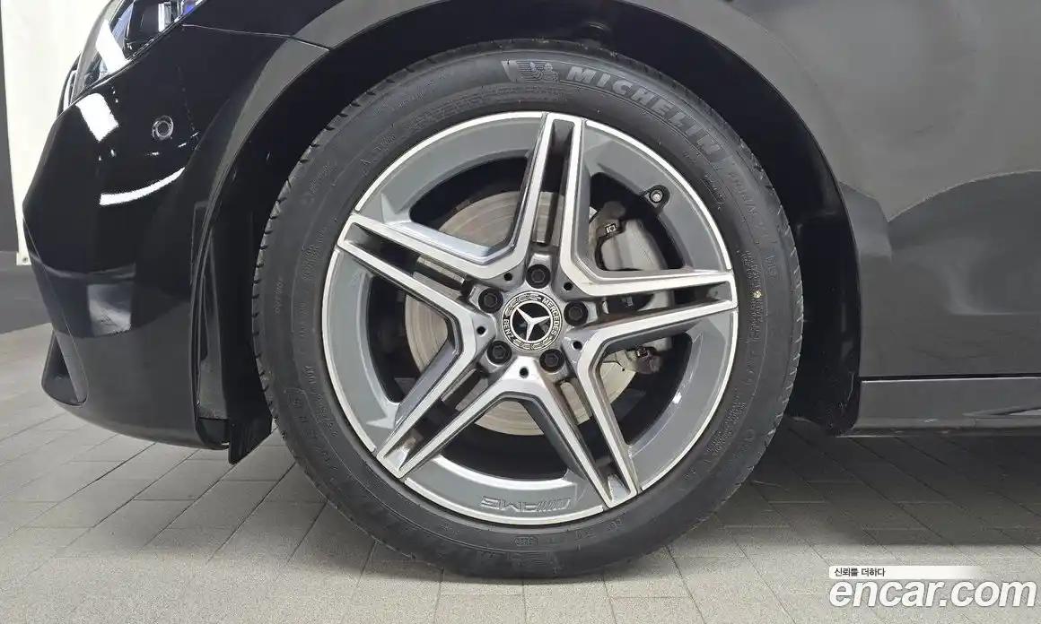 Mercedes-Benz E-Class 2023 2.0 Автомат в Москве № 216006, фото 5