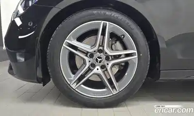 Mercedes-Benz E-Class 2023 2.0 Автомат в Москве № 216006, миниатюра 5