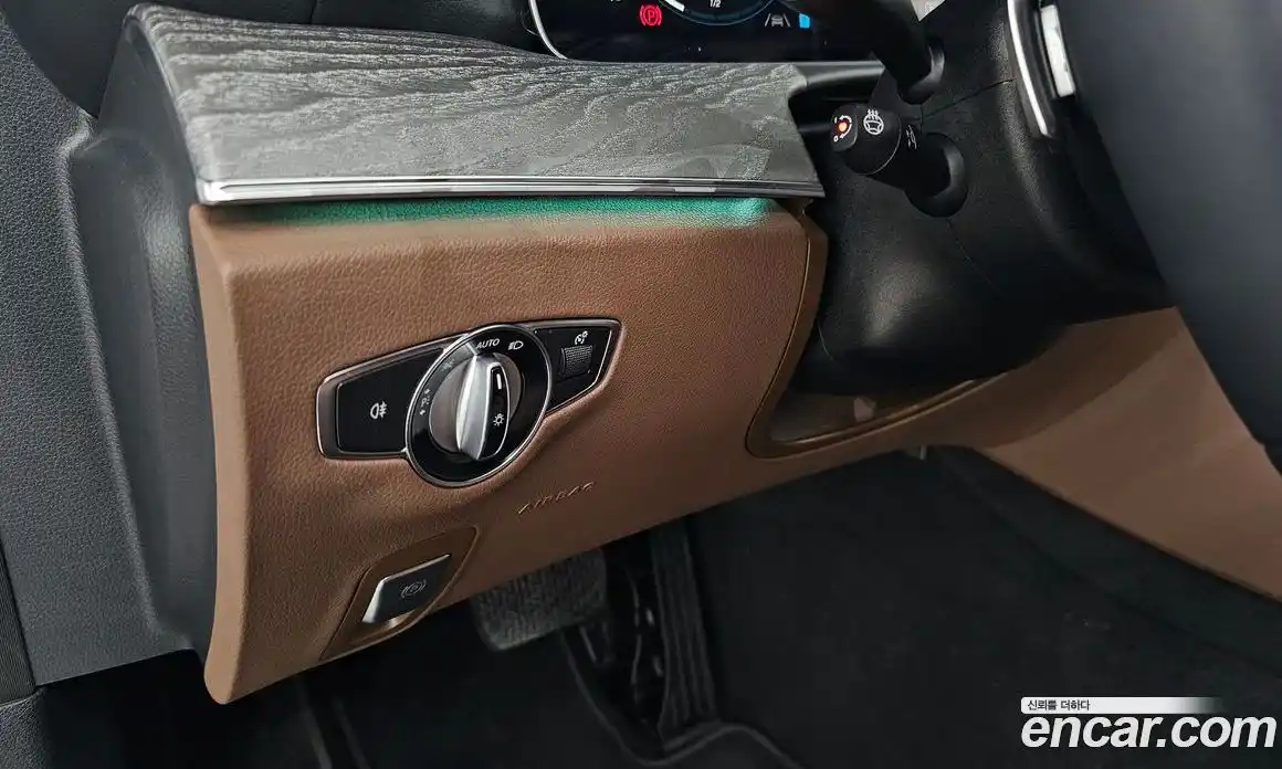 Mercedes-Benz E-Class 2023 2.0 Автомат в Москве № 220640, фото 19