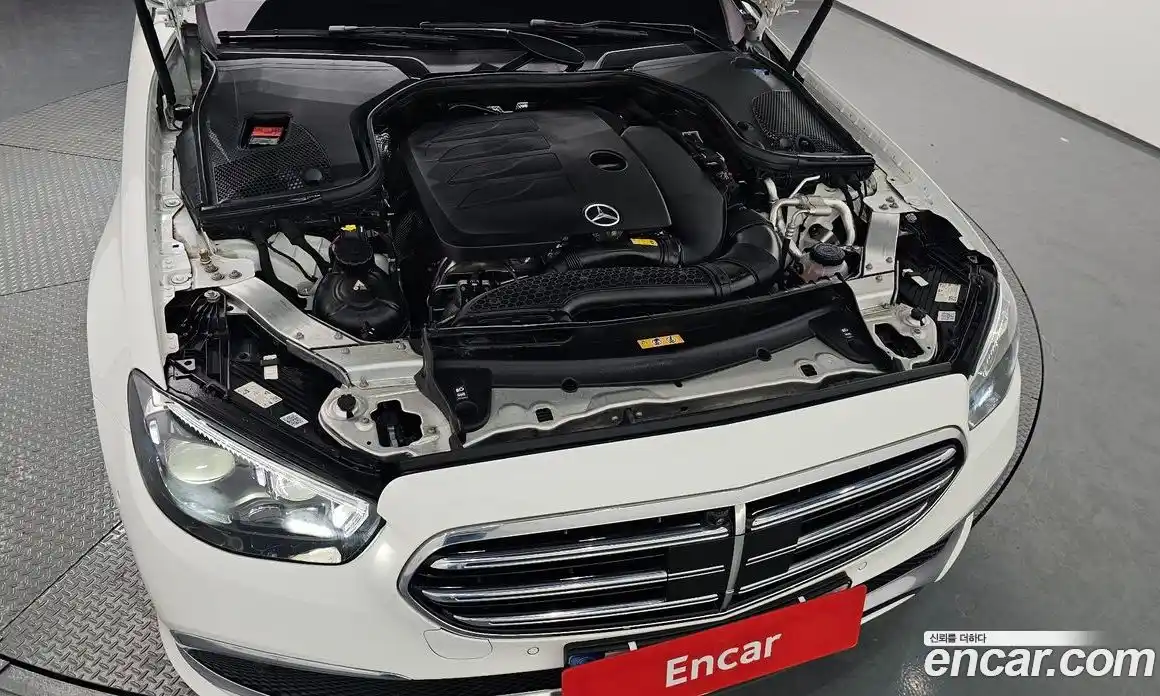 Mercedes-Benz E-Class 2023 2.0 Автомат в Москве № 220640, фото 5