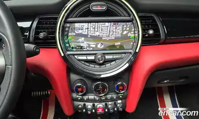 Mini Cooper Convertible 2020 2.0 Автомат в Москве № 223743, миниатюра 12