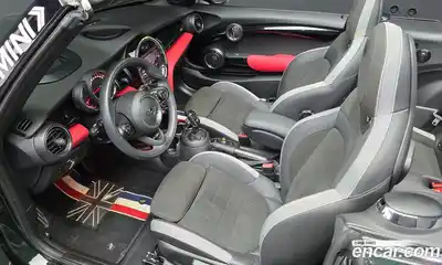 Mini Cooper Convertible 2020 2.0 Автомат в Москве № 223743, миниатюра 6