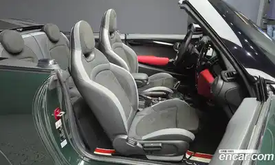 Mini Cooper Convertible 2020 2.0 Автомат в Москве № 223743, миниатюра 7