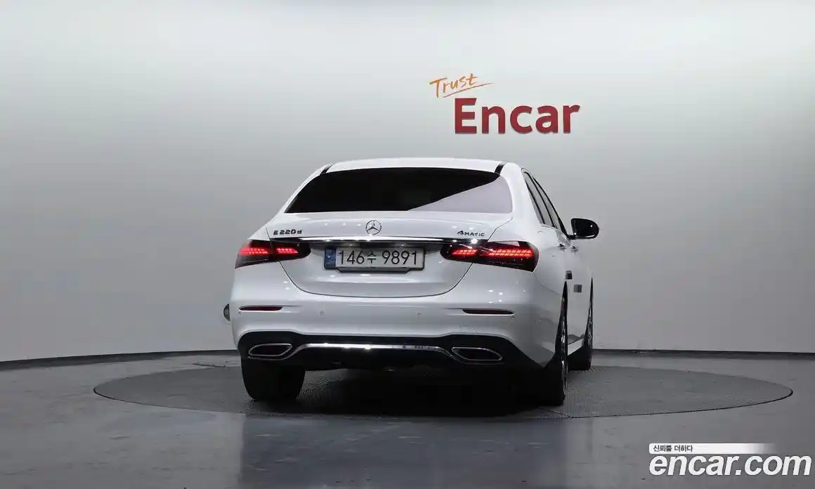 Mercedes-Benz E-Class 2021 1.9 Автомат в Москве № 225185, фото 15