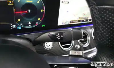 Mercedes-Benz E-Class 2021 1.9 Автомат в Москве № 225185, миниатюра 2