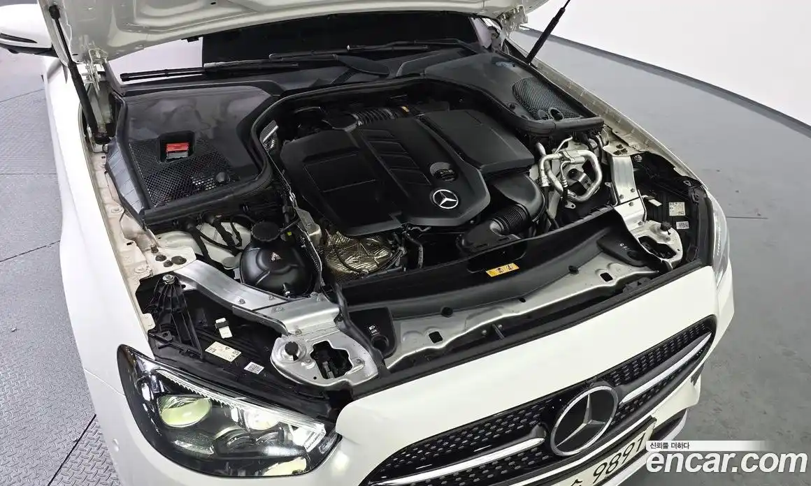 Mercedes-Benz E-Class 2021 1.9 Автомат в Москве № 225185, фото 5