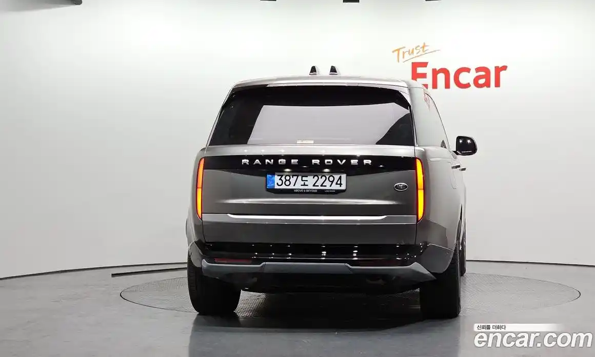 Land Rover Range-Rover 2023 4.4 Автомат в Москве № 231245, фото 4