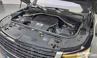 Land Rover Range-Rover 2023 4.4 Автомат в Москве № 231245, миниатюра 6