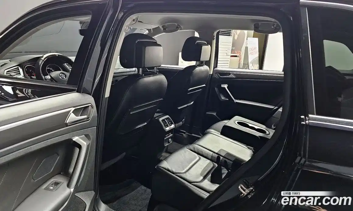 Volkswagen Tiguan 2018 2.0 Автомат в Москве № 232218, фото 11