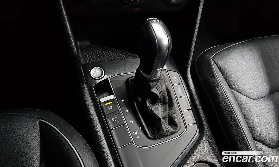 Volkswagen Tiguan 2018 2.0 Автомат в Москве № 232218, фото 13