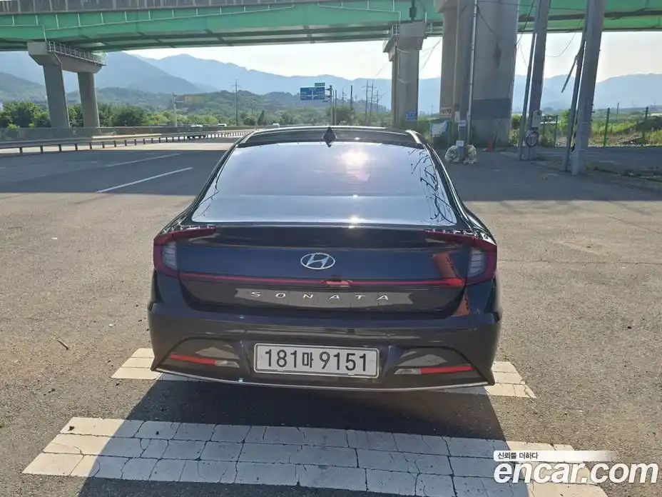 Hyundai Sonata 2021 2.0 Автомат в Москве № 244994, фото 4