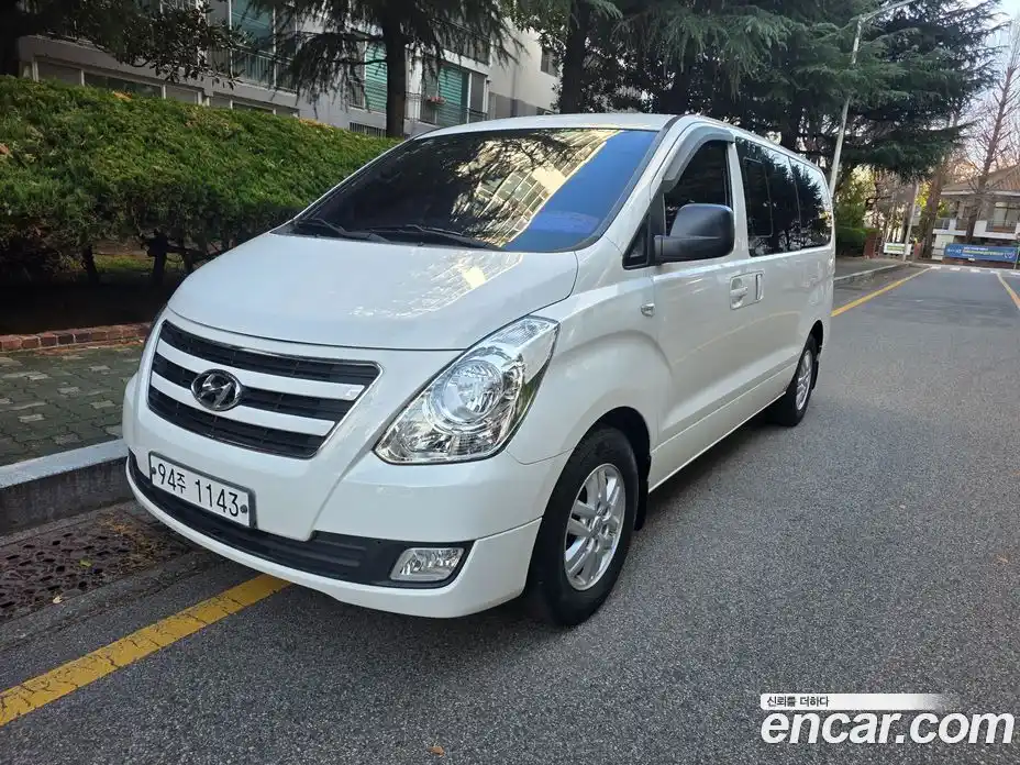 Hyundai Starex 2017 2.5 Автомат в Москве № 245809, фото 1