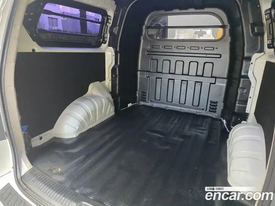 Hyundai Starex 2017 2.5 Автомат в Москве № 245809, фото 16