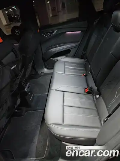 Audi Q4 e-tron 2022 Автомат в Москве № 250088, миниатюра 11